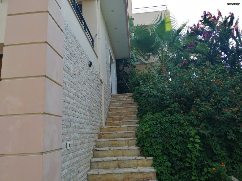 Συγκρότημα διαμερισμάτων 300 τ.μ. πρός πώληση, Αχαΐα, Βραχναίικα