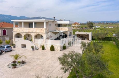 Villa 460sqm for sale-Artemisio