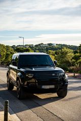 Land Rover Defender 2023