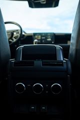 Land Rover Defender 2023-thumb-12