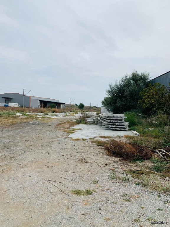 Επιχειρηματικό κτίριο 4.800 τ.μ. προς πώληση, Γέφυρα Αγίου Αθανασίου
