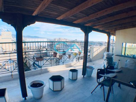 Building 855 sqm for sale