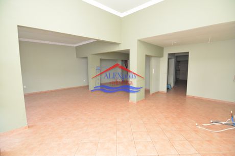 Store 100 sqm for rent