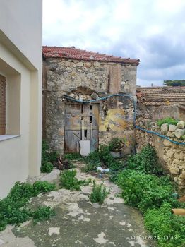 Land plot 93sqm for sale-Heraclion Cretes » Fortetsa