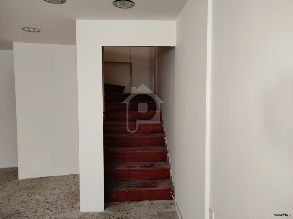 Κατάστημα 72 τ.μ. πρός ενοικίαση, Αιτωλοακαρνανία, Αγρίνιο