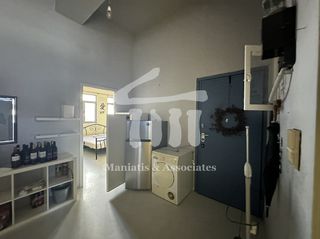 Επιχειρηματικό κτίριο 585 τ.μ. προς πώληση, Αγία Σοφία Πειραιά-thumb-1