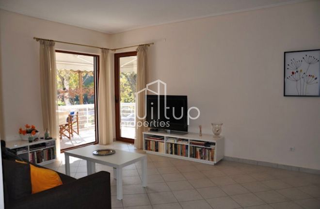 Apartment 100 sqm for rent, Athens - South, Vouliagmeni