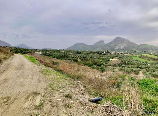 Οικόπεδο 17.000 τ.μ. πρός πώληση, Ν. Ρεθύμνου, Φοινίκας