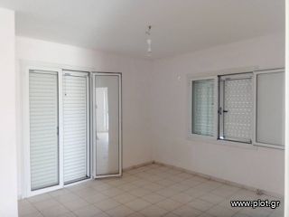 Διαμέρισμα 147 τ.μ. για πώληση, Πειραιάς, Αγία Σοφία-thumb-1