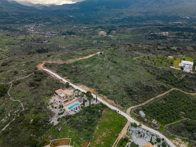 Οικόπεδο 4.203 τ.μ. προς πώληση, Κέντρο Βάμου