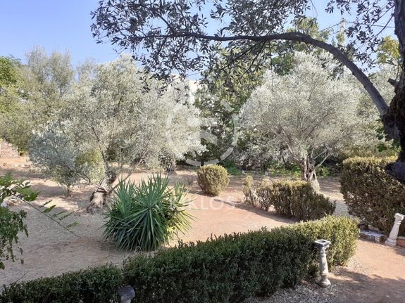 Οικόπεδο 610 τ.μ. για πώληση, Αθήνα - Βόρεια Προάστια, Κηφισιά