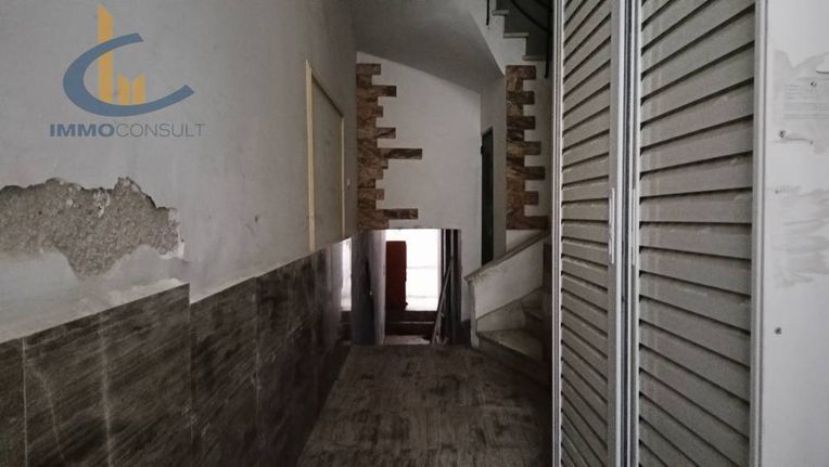 Studio 20 sqm for sale, Athens - Center, Gizi - Pedion Areos