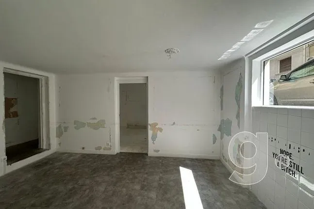 Store 70 sqm for rent, Athens - Center, Kolonaki - Likavitos