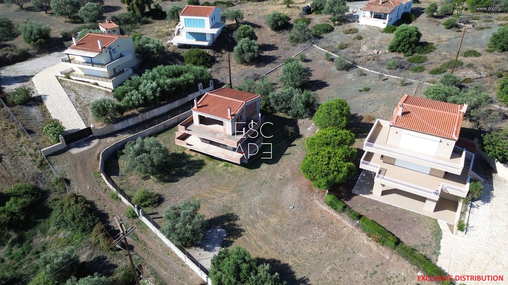Μονοκατοικία 200 τ.μ. προς πώληση, Κουβέρτα