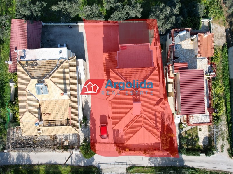 Μονοκατοικία 230 τ.μ. προς πώληση, Λουτρά Ωραίας Ελένης