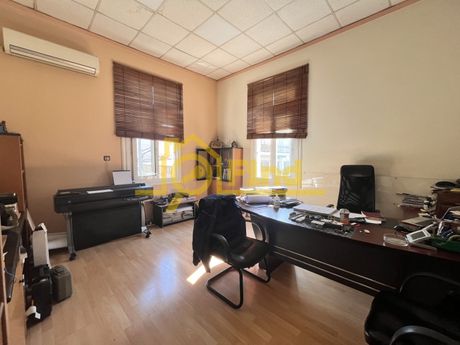 Business bulding 1.267sqm for sale-Agia Sofia