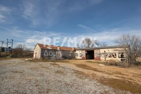 Craft space 589sqm for sale-Feron