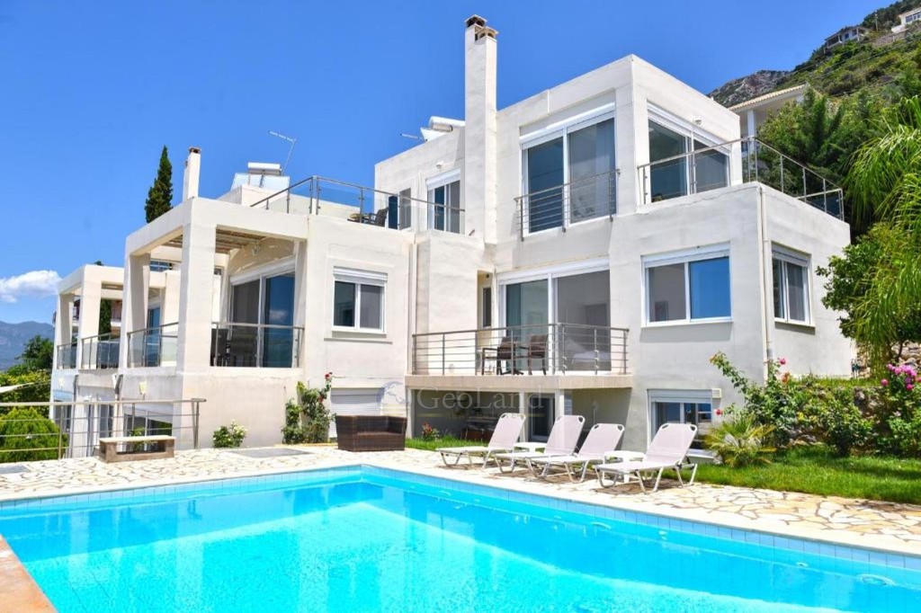Βίλλα 240 τ.μ. πρός πώληση, Μεσσηνία, Καλαμάτα
