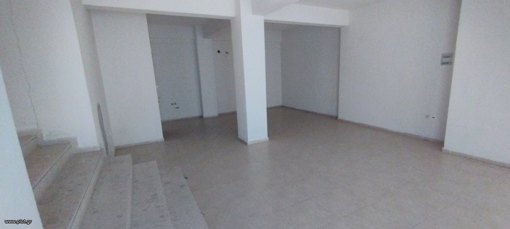 Κατάστημα 300 τ.μ. προς ενοικίαση, Άνωθεν Περιφερειακού Ευόσμου