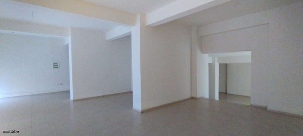 Κατάστημα 300 τ.μ. προς ενοικίαση, Άνωθεν Περιφερειακού Ευόσμου