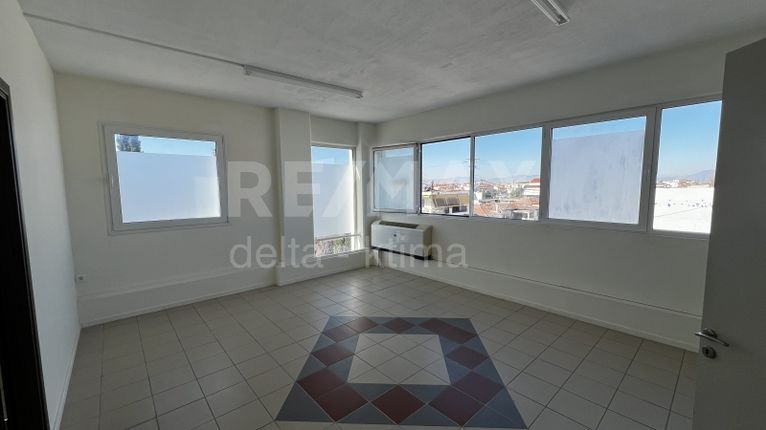 Office 81 sqm for rent, Larissa Prefecture, Giannouli