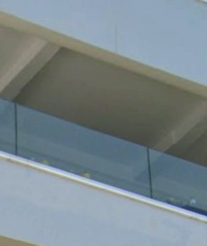Office 140sqm for rent-Vouliagmeni » Center