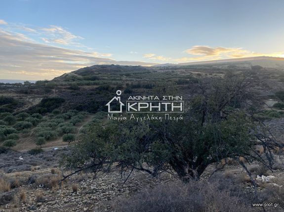 Land plot 107.000 sqm for sale, Lasithi Prefecture, Ierapetra