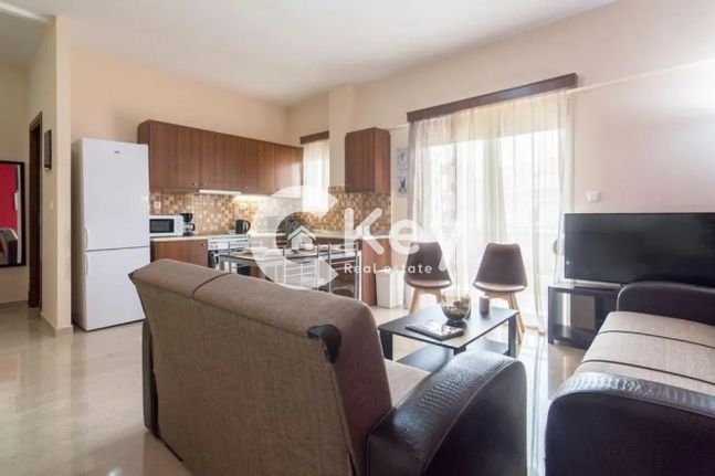 Apartment 80 sqm for rent, Athens - South, Alimos