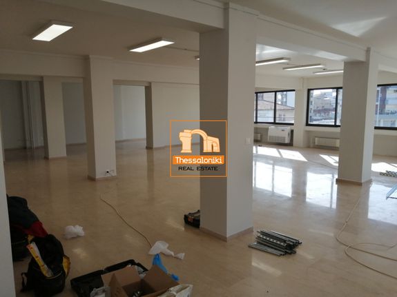 Επιχειρηματικό κτίριο 1.500 τ.μ. για πώληση, Θεσσαλονίκη - Κέντρο, Σταθμός Οσε
