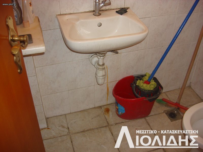 Κατάστημα 18 τ.μ. προς ενοικίαση, Καλαμαριά