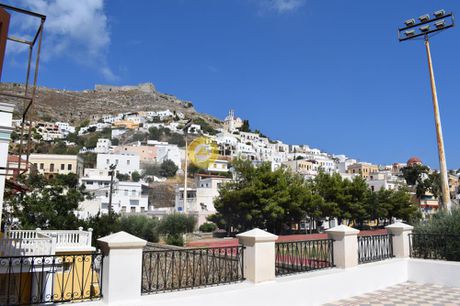 Detached home 449 sqm for sale