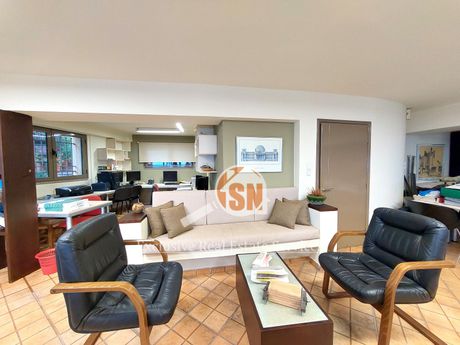 Office 177 sqm for rent