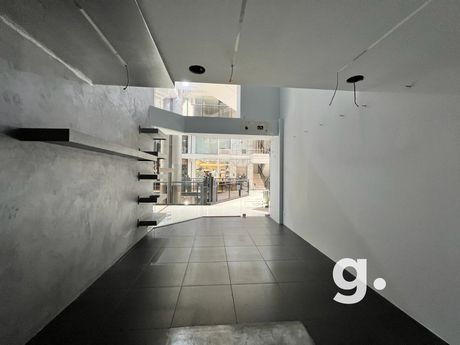 Store 60 sqm for rent