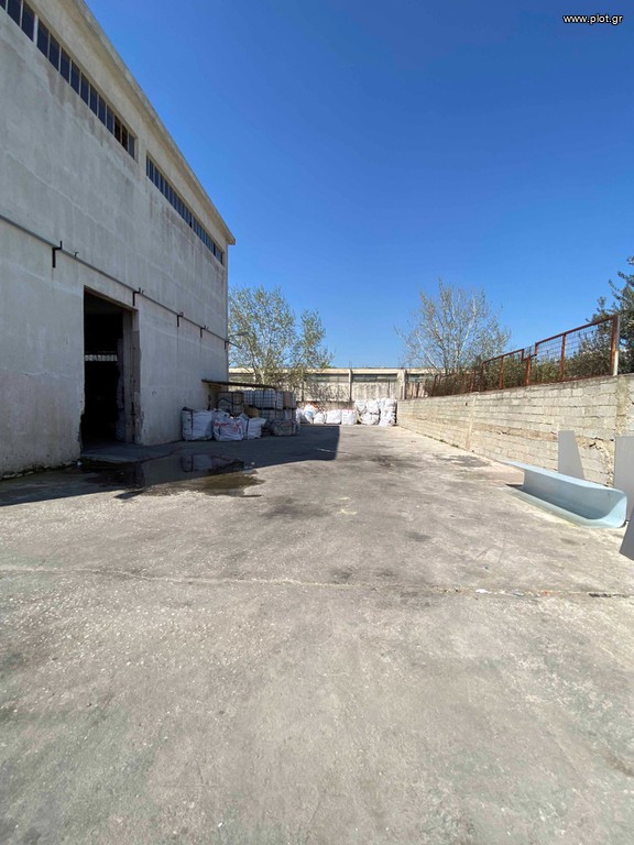 Βιομηχανικός χώρος 3.000 τ.μ. πρός ενοικίαση, Αθήνα - Δυτικά Προάστια, Μεταμόρφωση