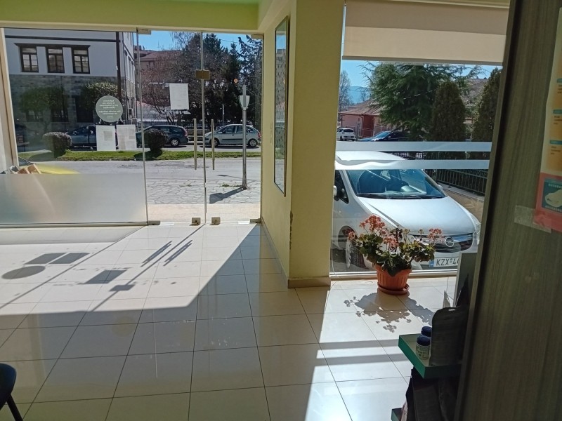 Κατάστημα 130 τ.μ. πρός πώληση, Ν. Καστοριάς, Καστοριά