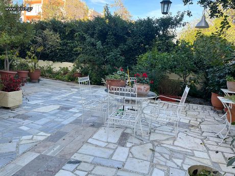 Οικόπεδο 580τ.μ. για πώληση-Μαρούσι » Εργατικές πολυκατοικίες