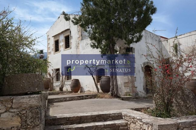 Detached home 300 sqm for rent, Chania Prefecture, Fre
