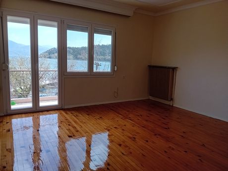 Apartment 85sqm for rent-Kastoria » Center
