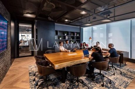 Business bulding 1.732sqm for sale-