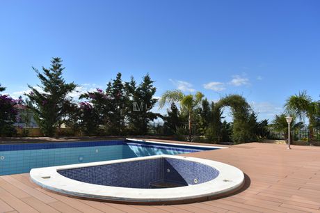 Detached home 950sqm for sale-