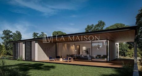 Detached home 335sqm for sale-