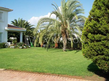 Detached home 385sqm for sale-