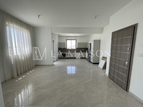 Apartment 164sqm for rent-