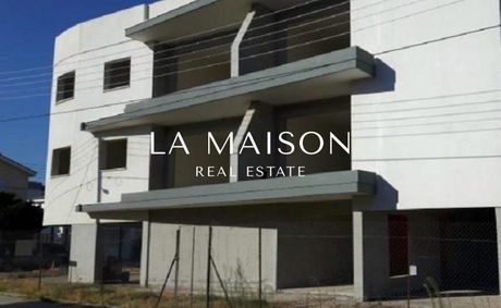 Business bulding 1.200sqm for sale-