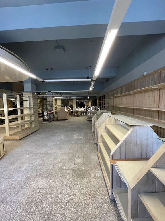 Επιχειρηματικό κτίριο 1.786 τ.μ. πρός πώληση, Λευκωσία