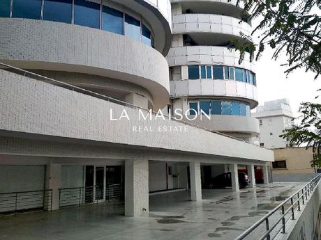 Office 3.650sqm for sale-
