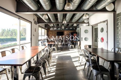 Business bulding 2.680sqm for sale-Psevdas