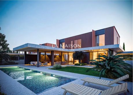Detached home 313sqm for sale-