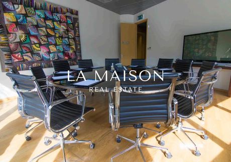 Office 372sqm for rent-