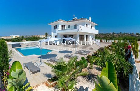 Detached home 410sqm for sale-